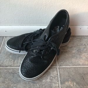 Black vans